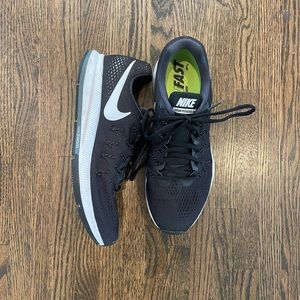 Mens Nike Air Pegasus 33. Size 11. Excellent Condition.